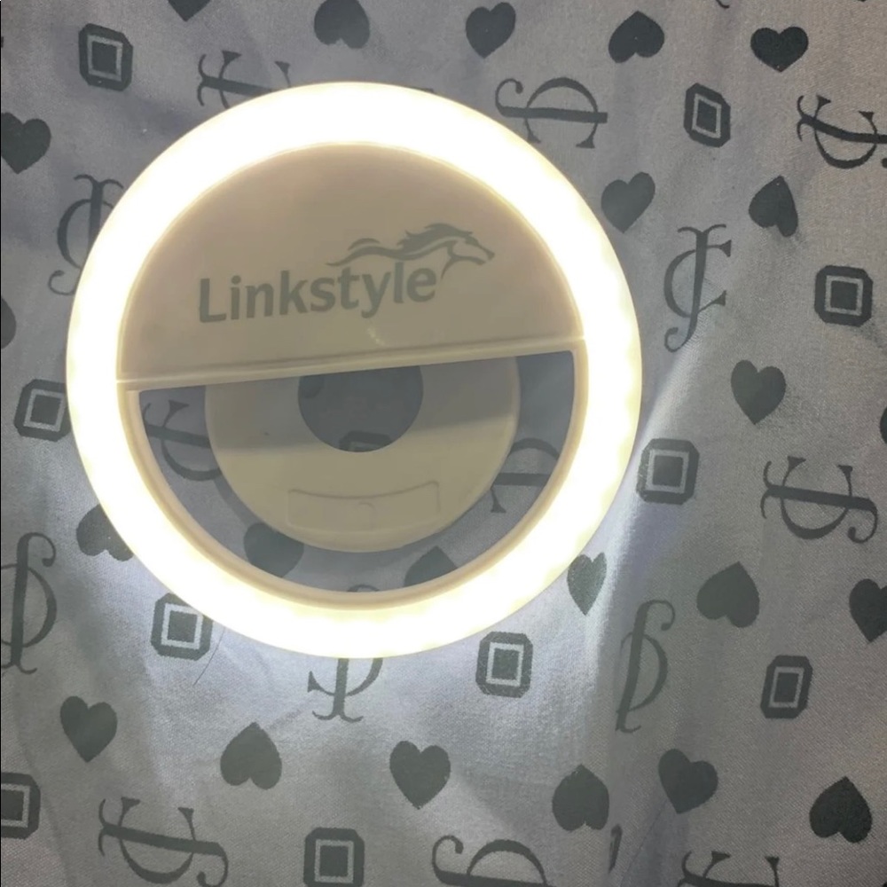 Clip on selfie light